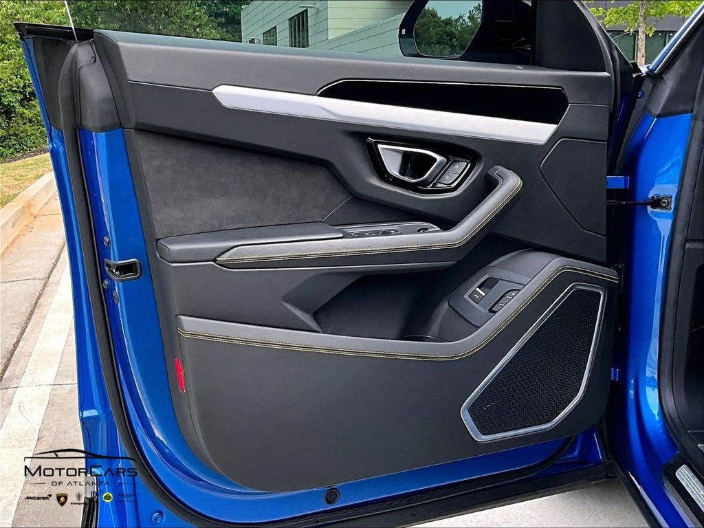 2020 Lamborghini Urus Base