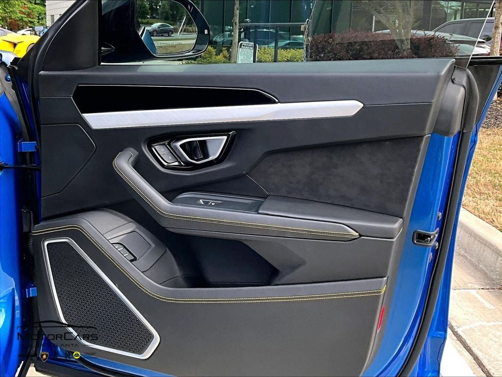 2020 Lamborghini Urus Base