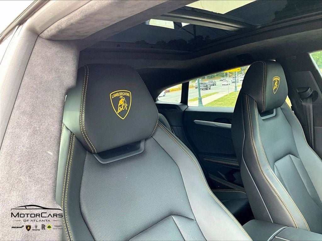 2020 Lamborghini Urus Base