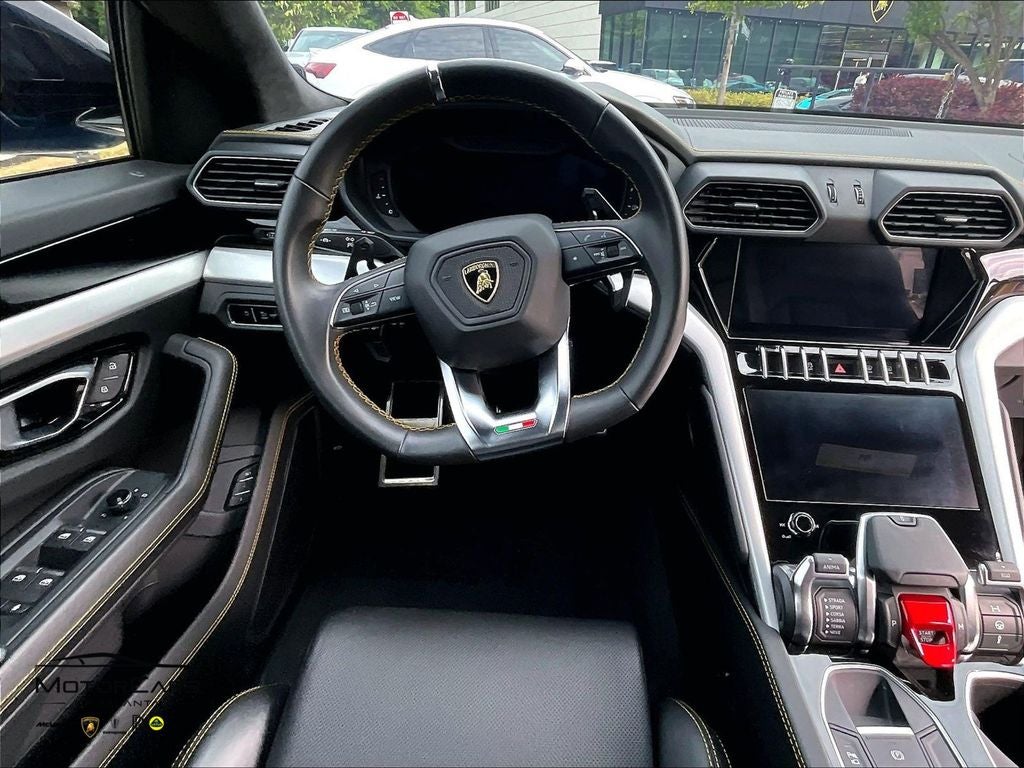 2020 Lamborghini Urus Base