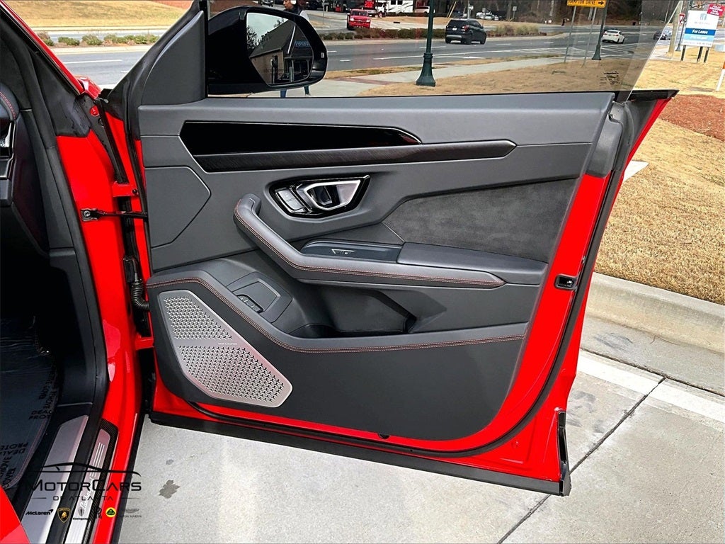 2023 Lamborghini Urus S