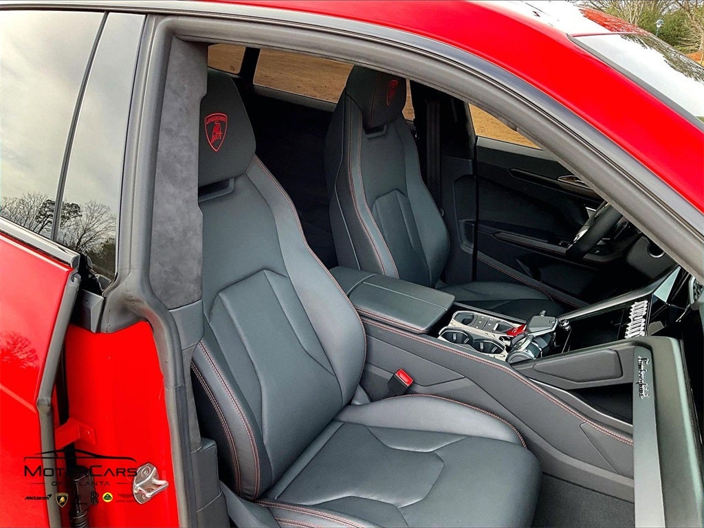 2023 Lamborghini Urus S