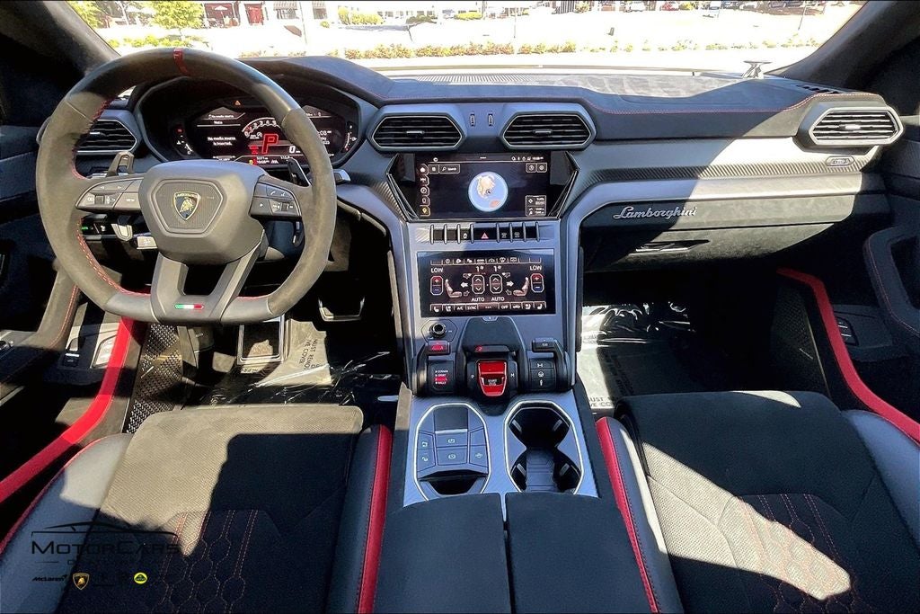 2024 Lamborghini Urus Performante