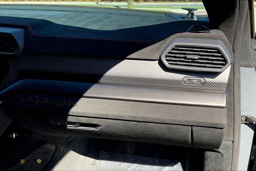 2024 Lamborghini Urus Performante