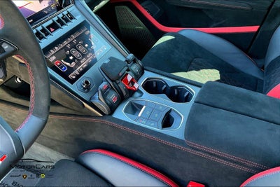 2024 Lamborghini Urus Performante