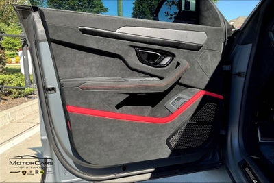 2024 Lamborghini Urus Performante