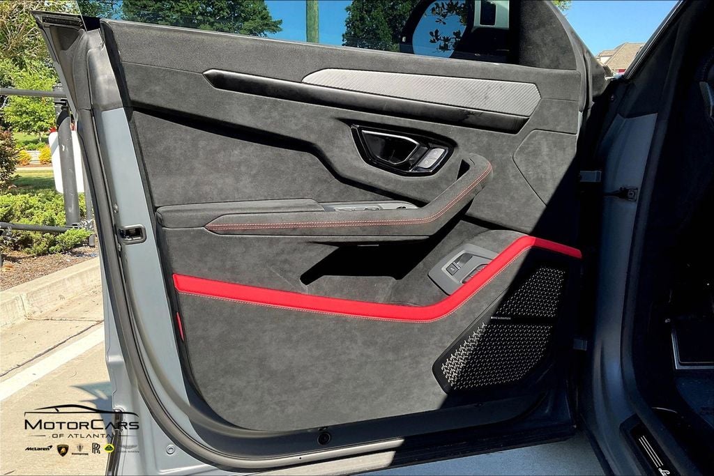 2024 Lamborghini Urus Performante