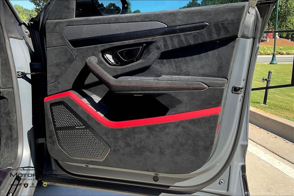 2024 Lamborghini Urus Performante