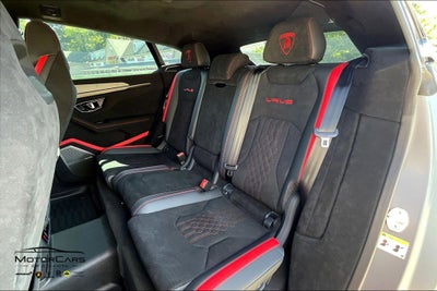 2024 Lamborghini Urus Performante