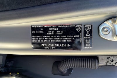 2024 Lamborghini Urus Performante