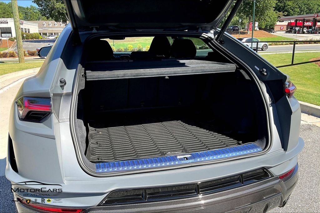 2024 Lamborghini Urus Performante