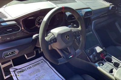 2023 Lamborghini Urus Performante