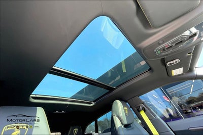 2023 Lamborghini Urus Performante