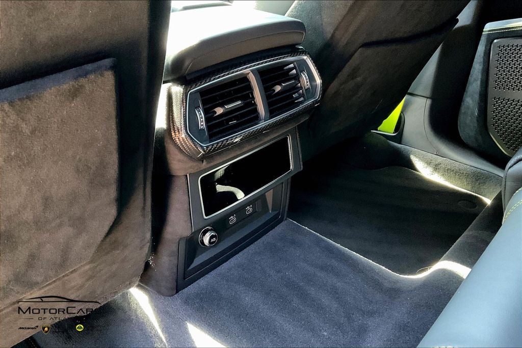 2023 Lamborghini Urus Performante