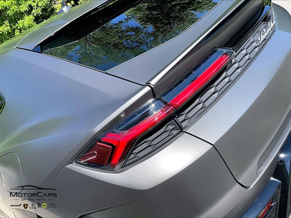 2025 Lamborghini Urus SE