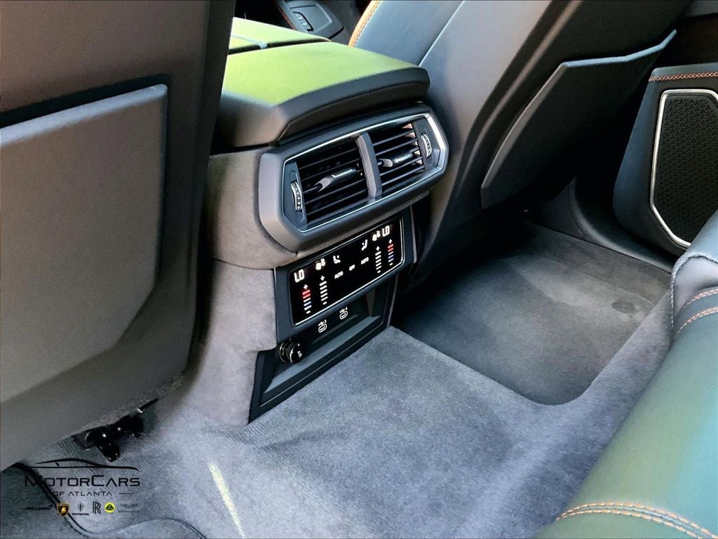 2025 Lamborghini Urus SE