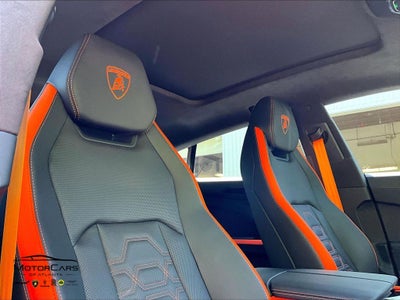 2025 Lamborghini Urus SE