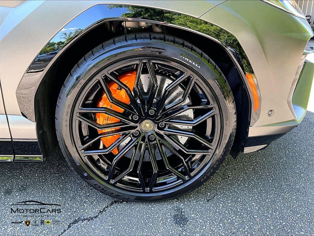 2025 Lamborghini Urus SE