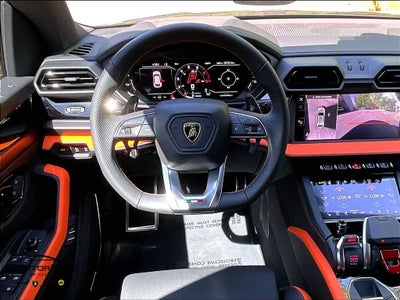 2025 Lamborghini Urus SE