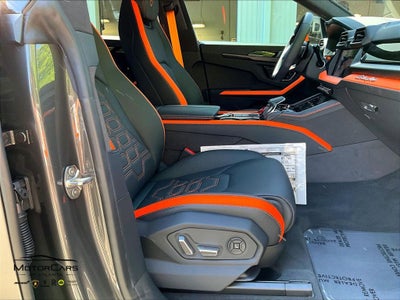 2025 Lamborghini Urus SE