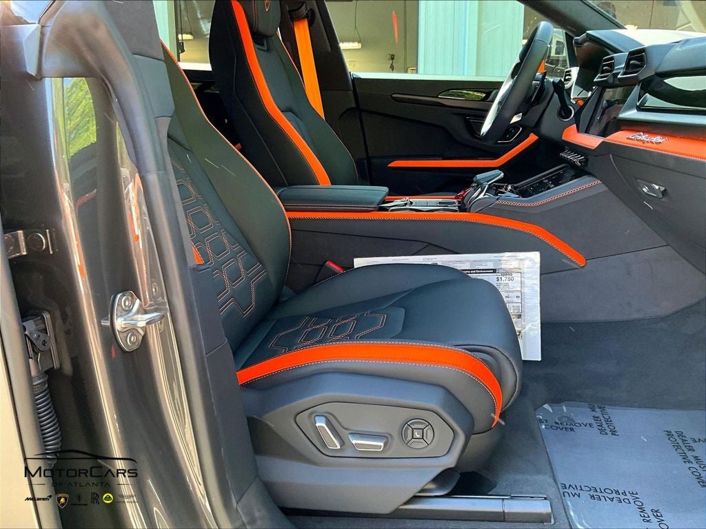 2025 Lamborghini Urus SE