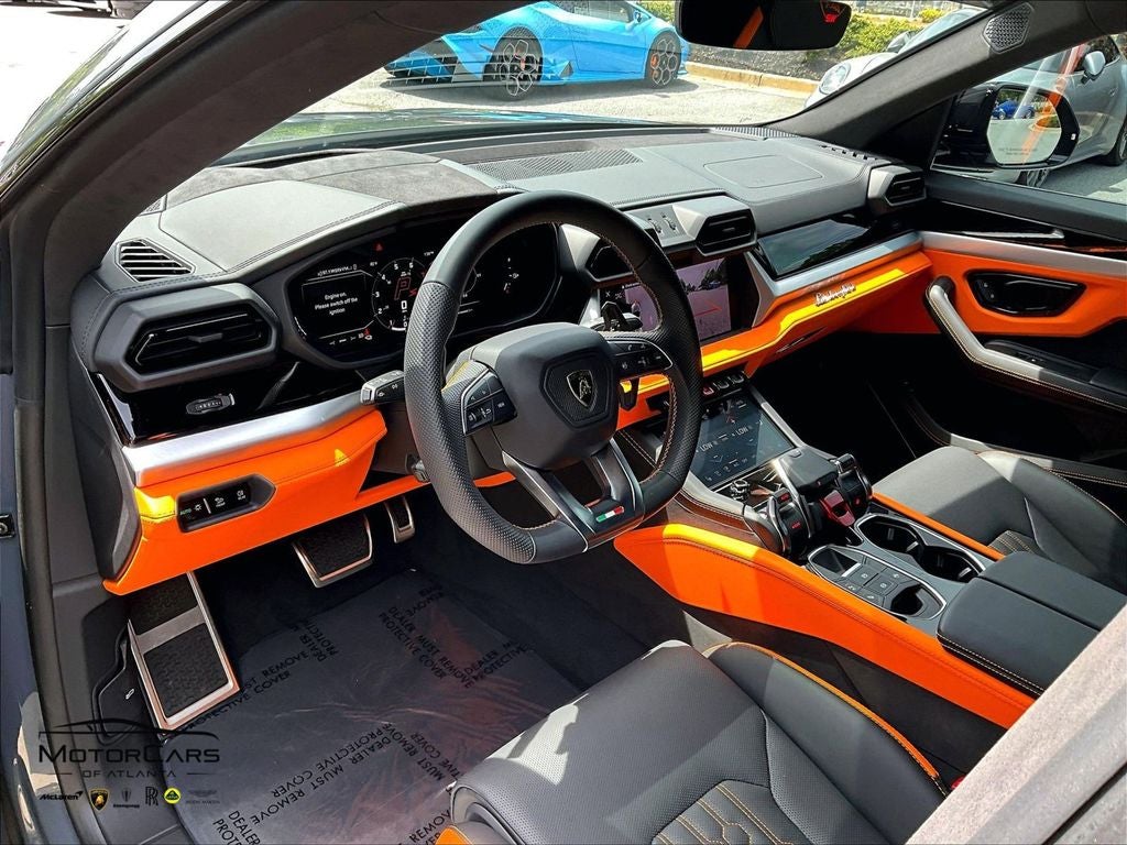 2025 Lamborghini Urus SE