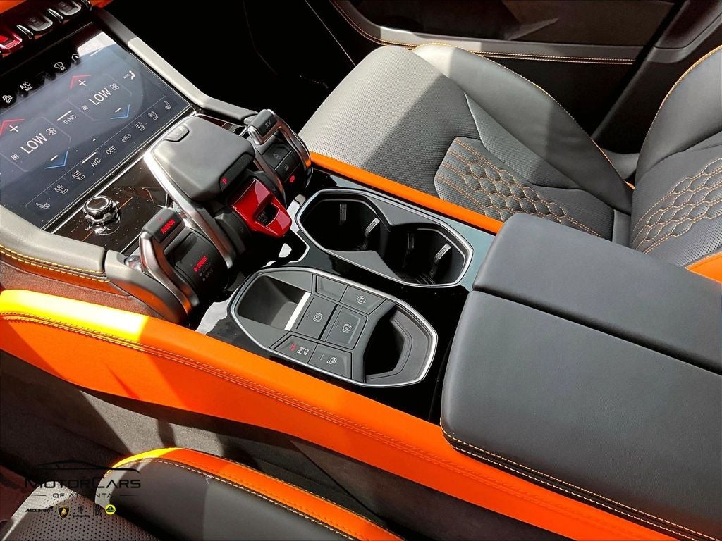 2025 Lamborghini Urus SE