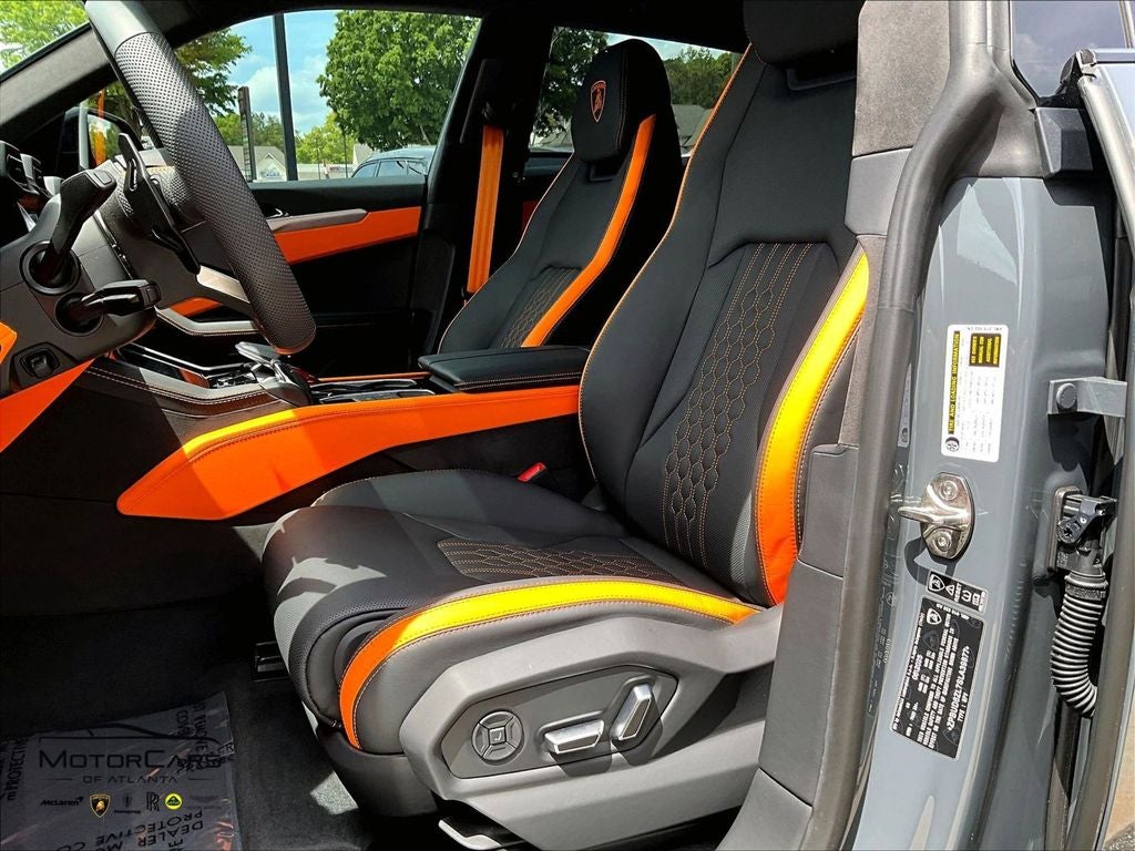2025 Lamborghini Urus SE