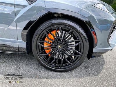 2025 Lamborghini Urus SE