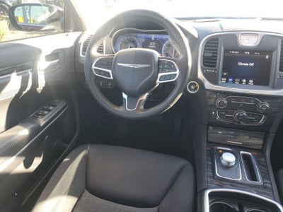 2022 Chrysler 300 Touring