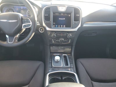 2022 Chrysler 300 Touring