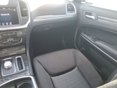 2022 Chrysler 300 Touring