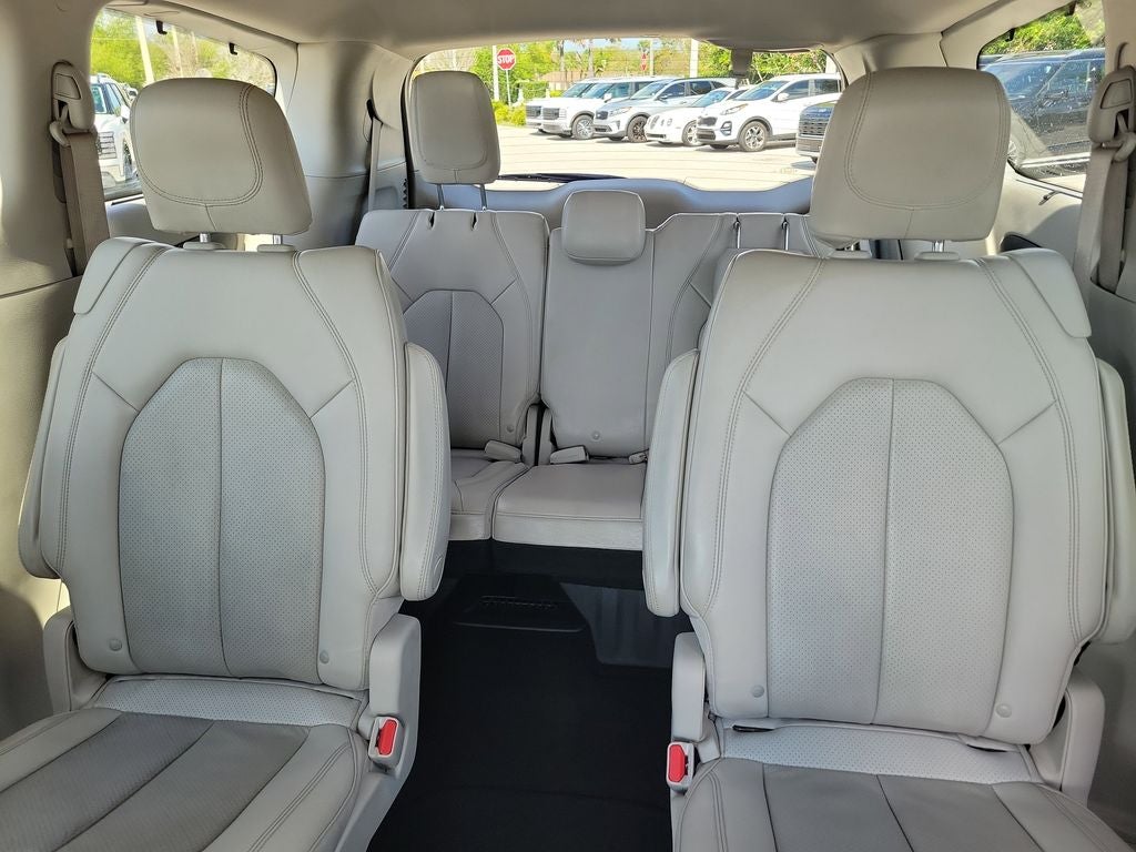 2021 Chrysler Pacifica Touring L