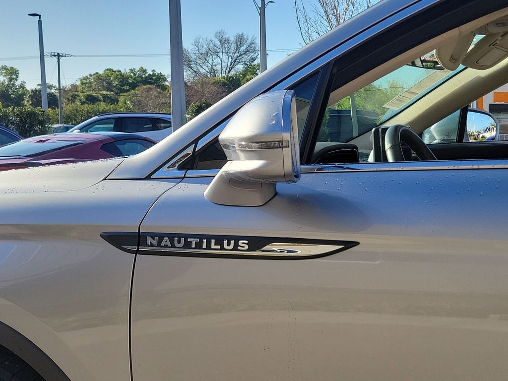 2023 Lincoln Nautilus Standard