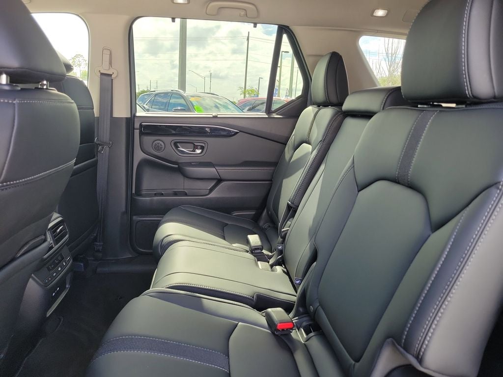 2025 Honda Pilot Touring