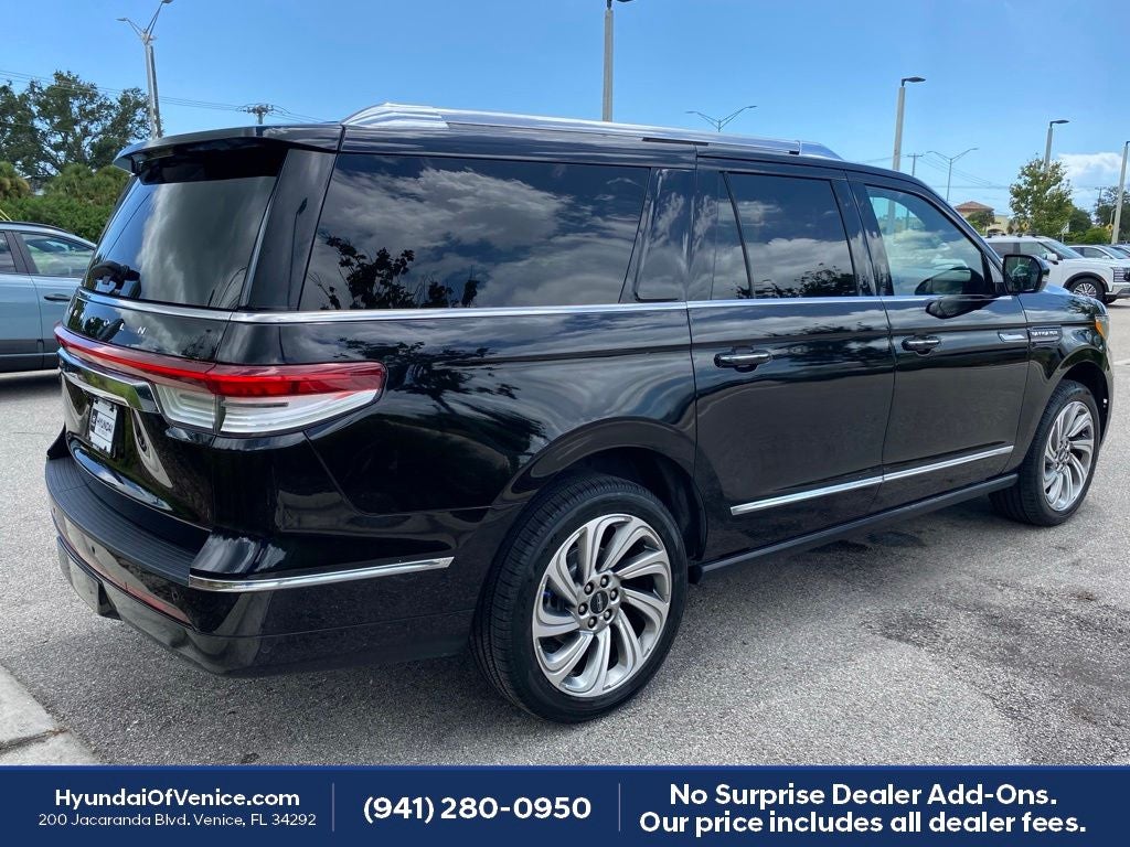 2022 Lincoln Navigator L Reserve