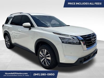 2024 Nissan Pathfinder SL