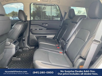 2024 Nissan Pathfinder SL