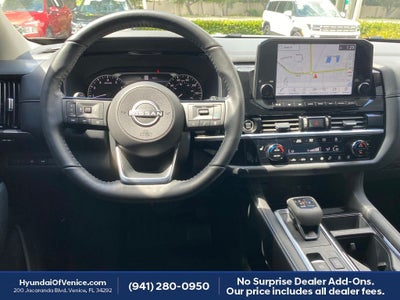 2024 Nissan Pathfinder SL