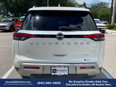 2024 Nissan Pathfinder SL
