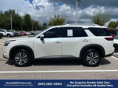 2024 Nissan Pathfinder SL