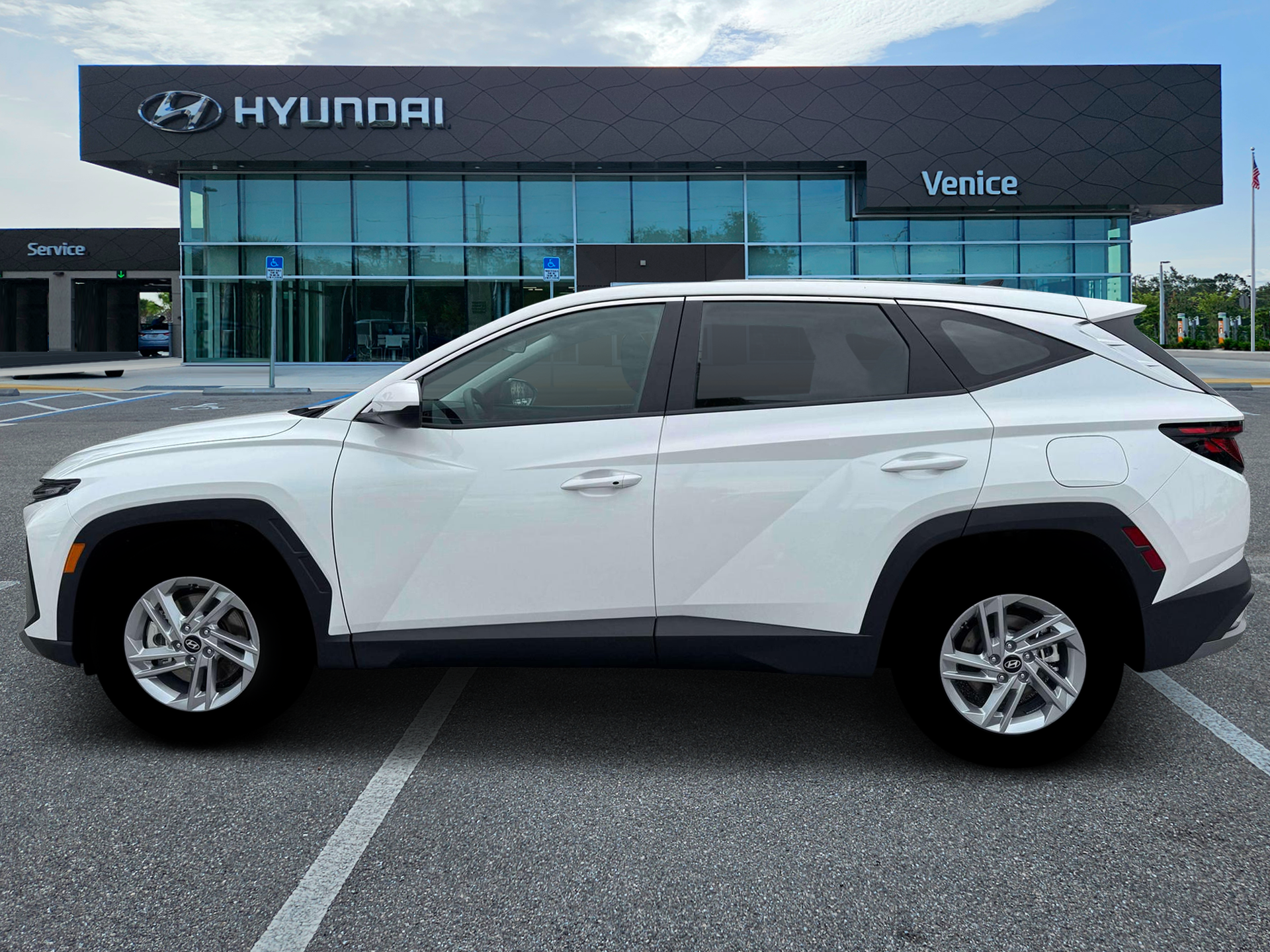 2026 Hyundai Tucson SE FWD