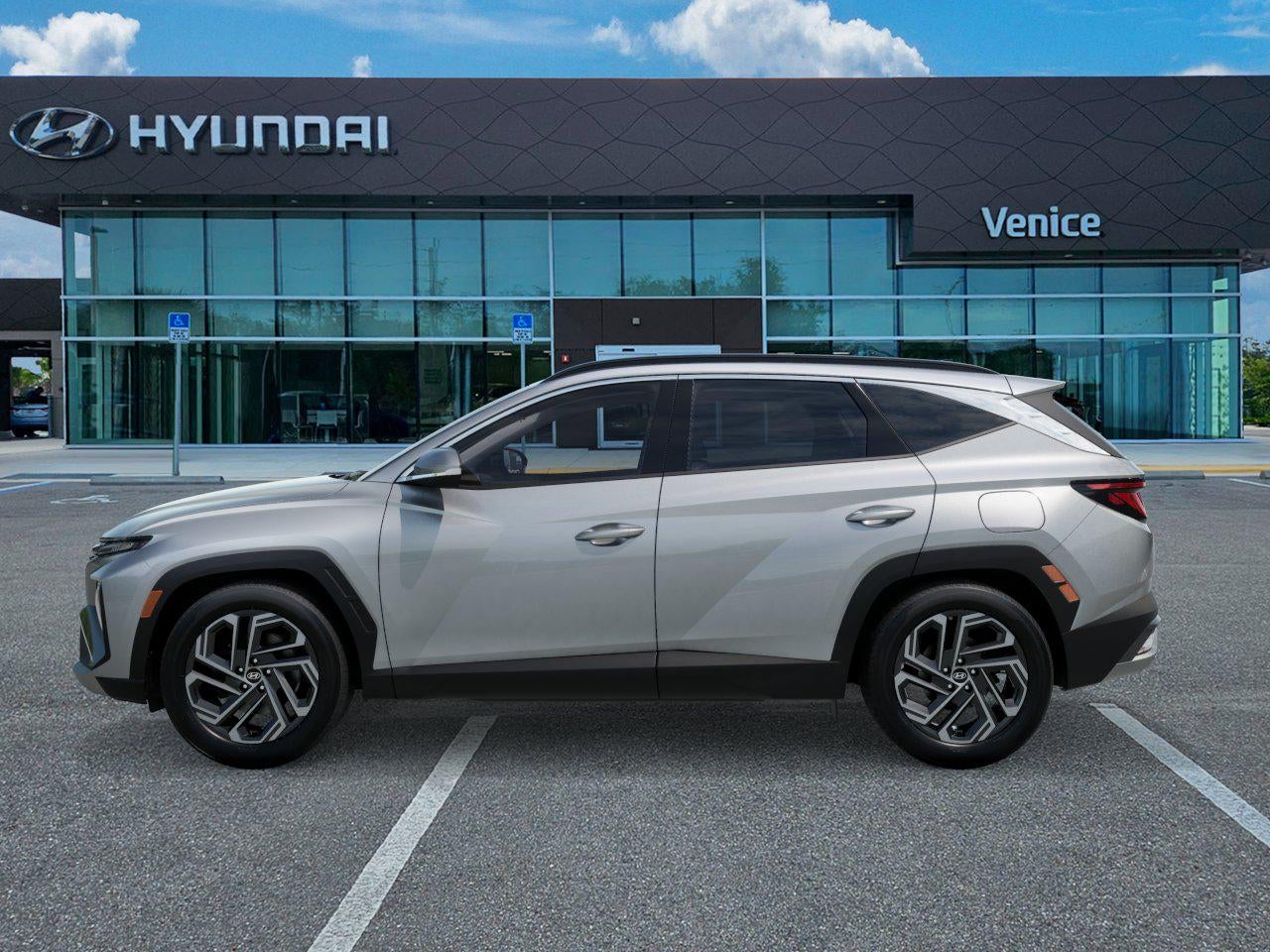 2026 Hyundai Tucson SEL Plus FWD