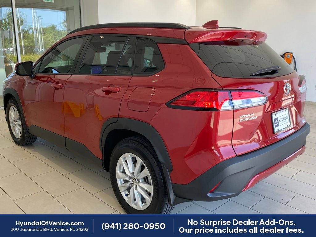 2024 Toyota Corolla Cross LE