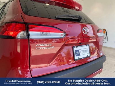 2024 Toyota Corolla Cross LE