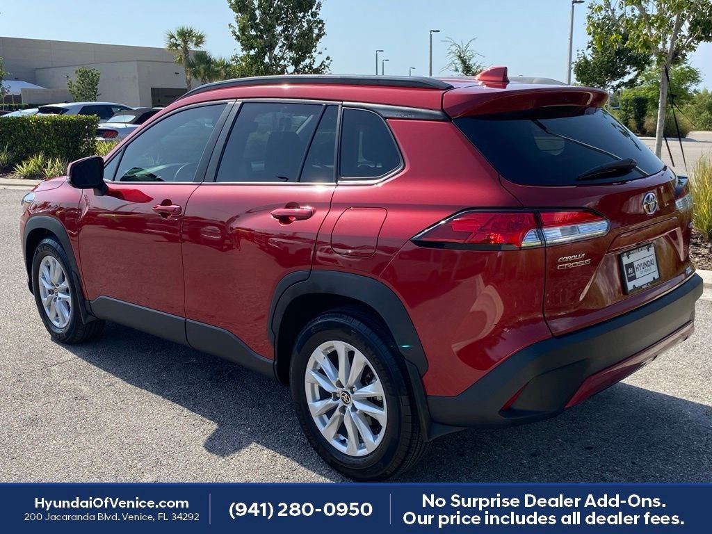 2024 Toyota Corolla Cross LE