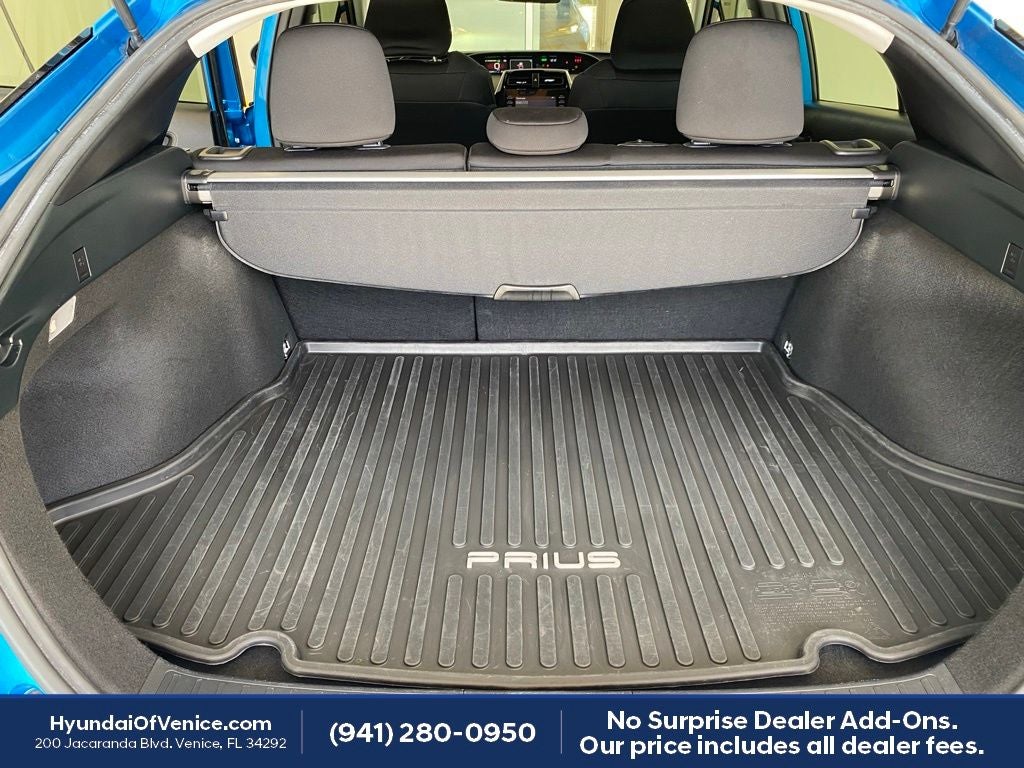 2022 Toyota Prius LE