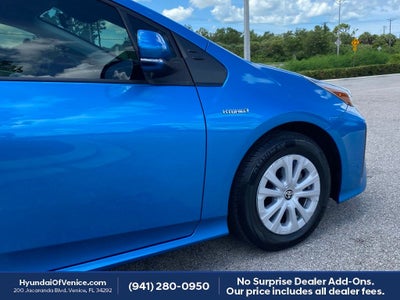 2022 Toyota Prius LE