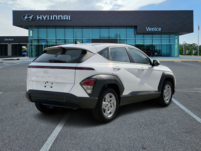 2027 Hyundai Kona SE FWD