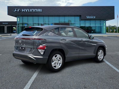 2027 Hyundai Kona SE FWD